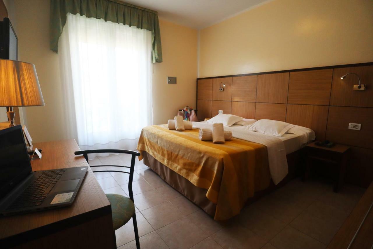 Hotel Righetto Fronte Mare Cavallino-Treporti Exterior photo
